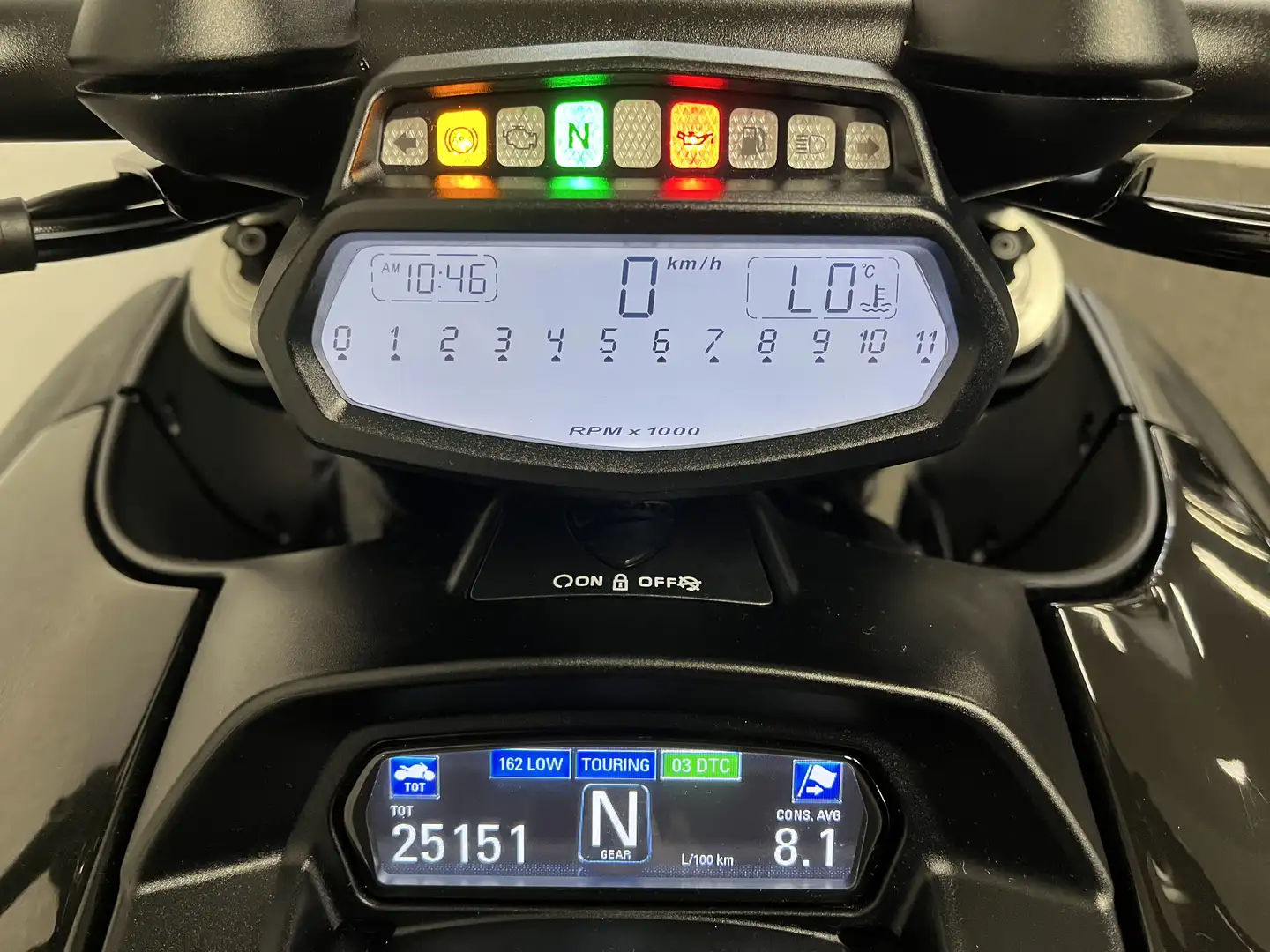 Ducati Diavel ABS Fekete - 2