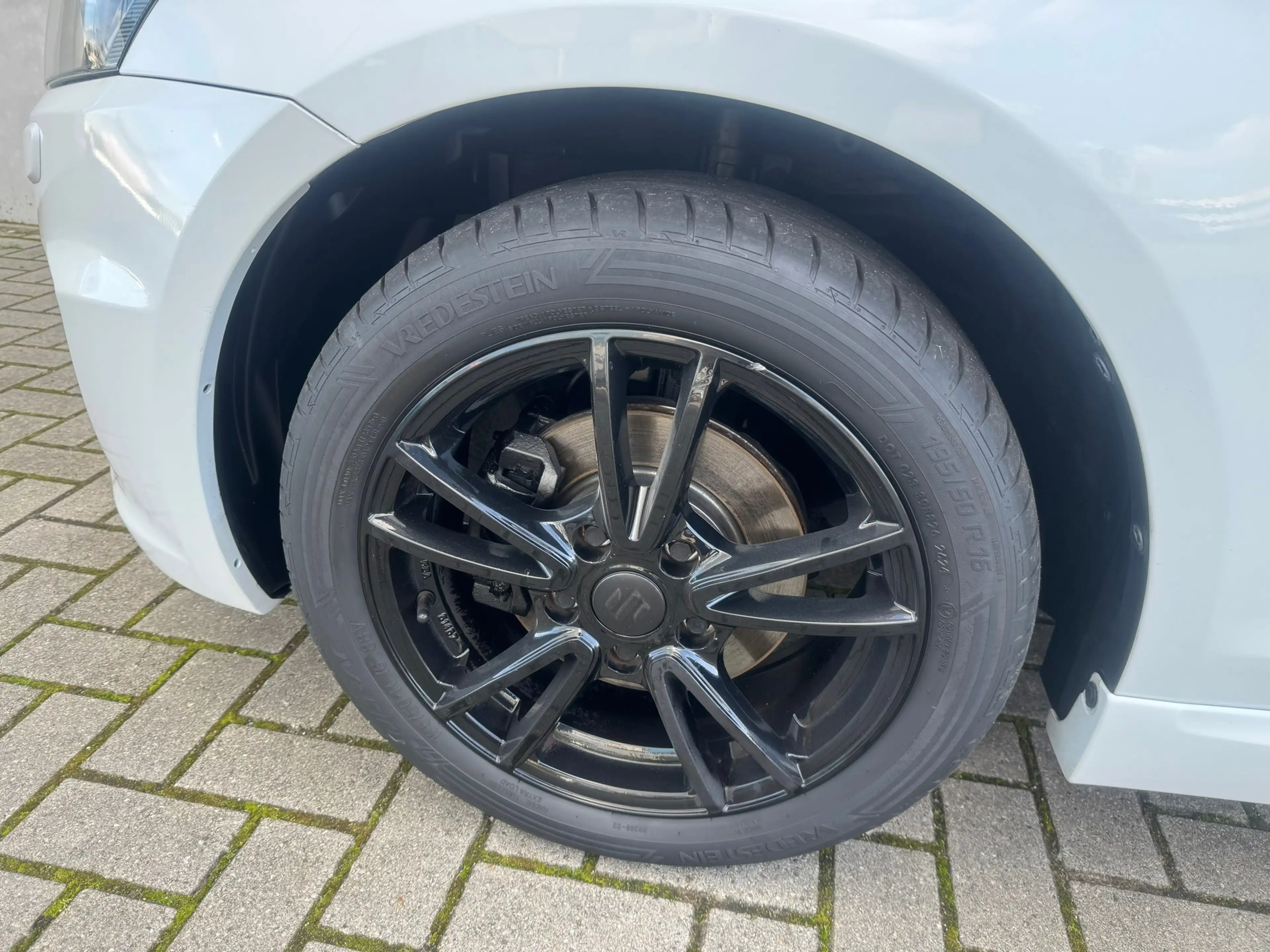 Suzuki Swift 1.6 Sport CRUISE LMV 136 PK SPORTPAKKET — photo 2