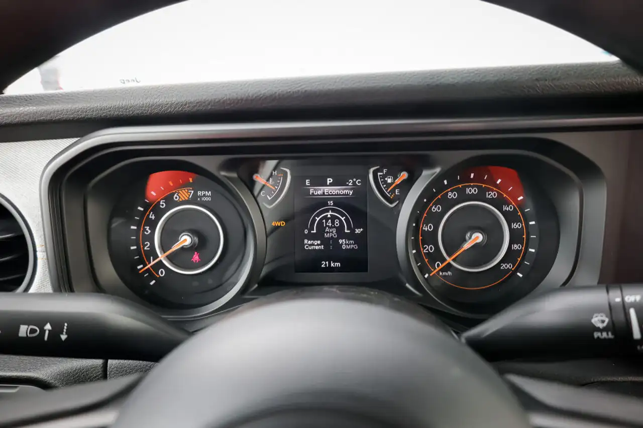 Jeep Wrangler photo Jeep Wrangler