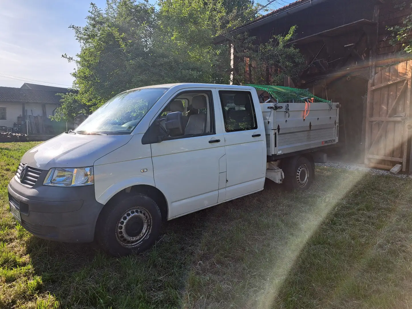 Volkswagen T5 DoKa Pritsche 2.5 TDI 4MOTION Weiß - 1