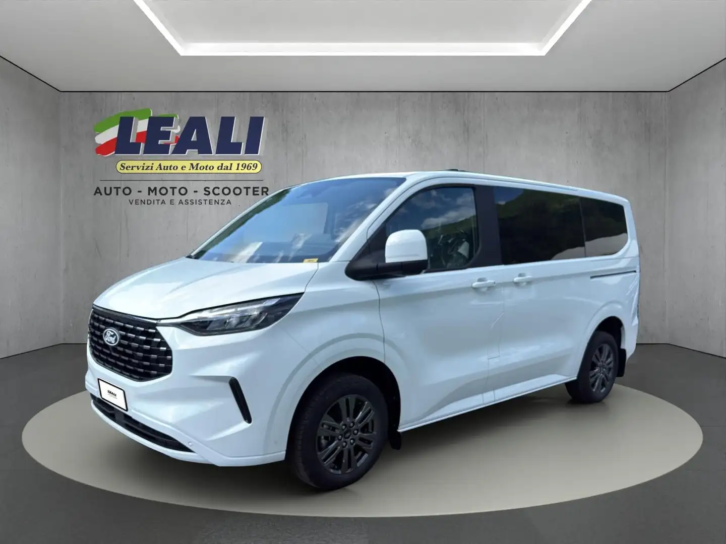 Ford Tourneo Custom Tourneo Custom PC 9 posti 320  2.0 EcoBlue 150cv Weiß - 1
