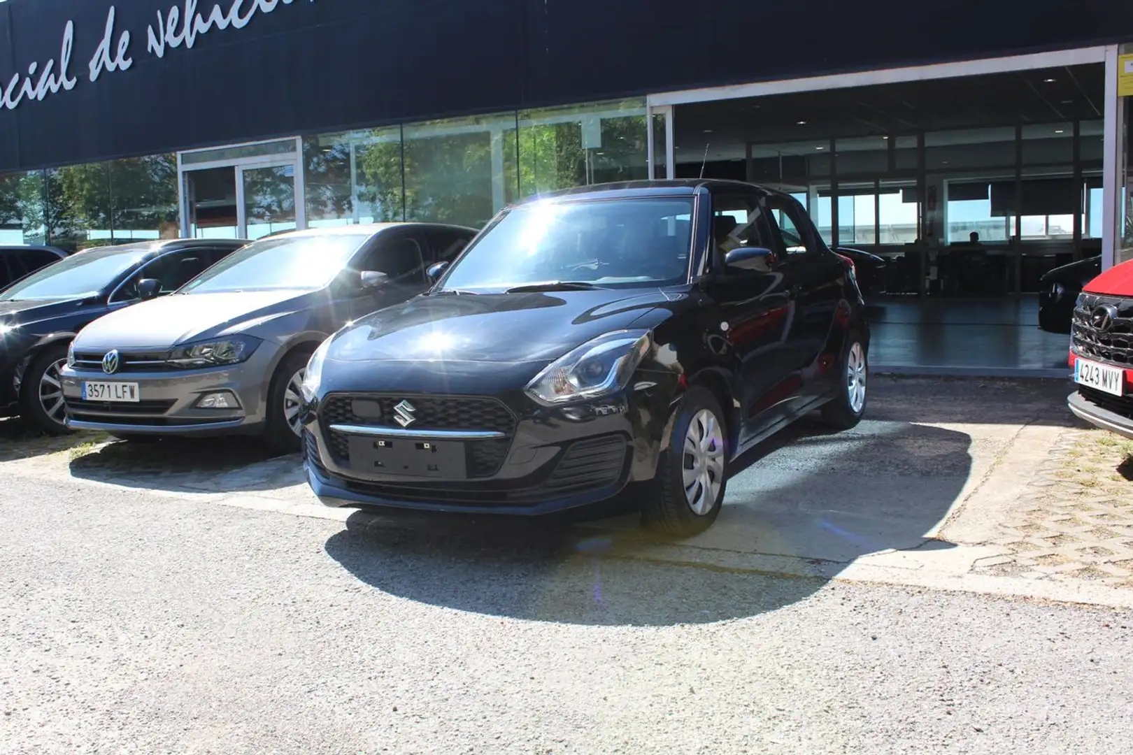 Suzuki Swift 1.2 GLE Mild Hybrid Negro - 1