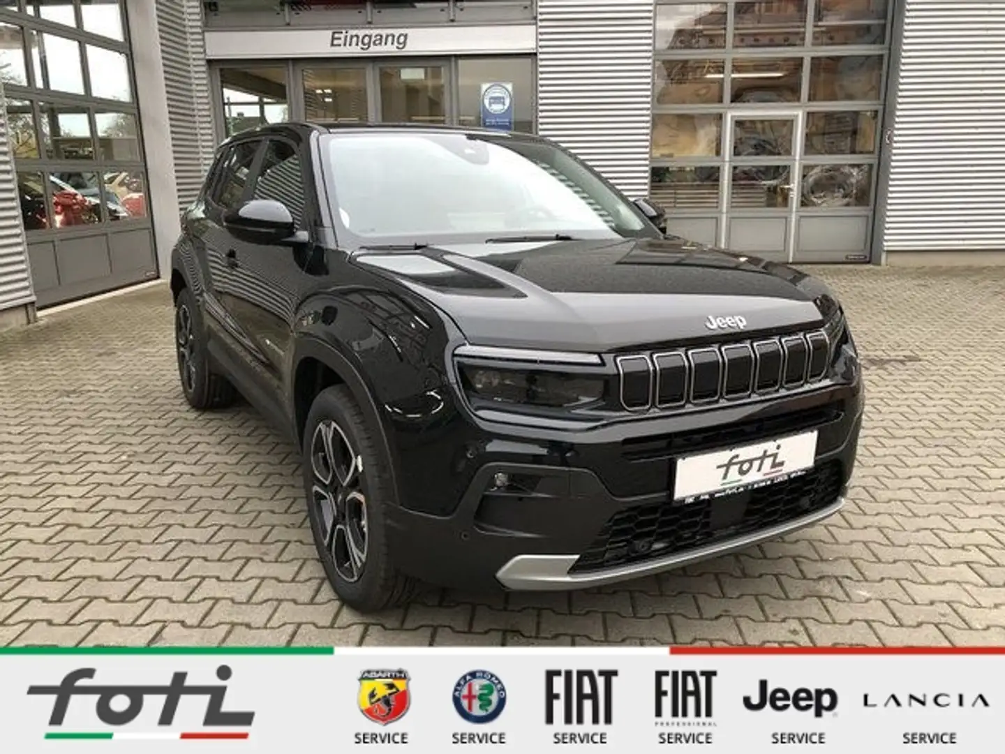 Jeep Avenger Summit 1.2 100PS Automatik+Car Play Zwart - 1