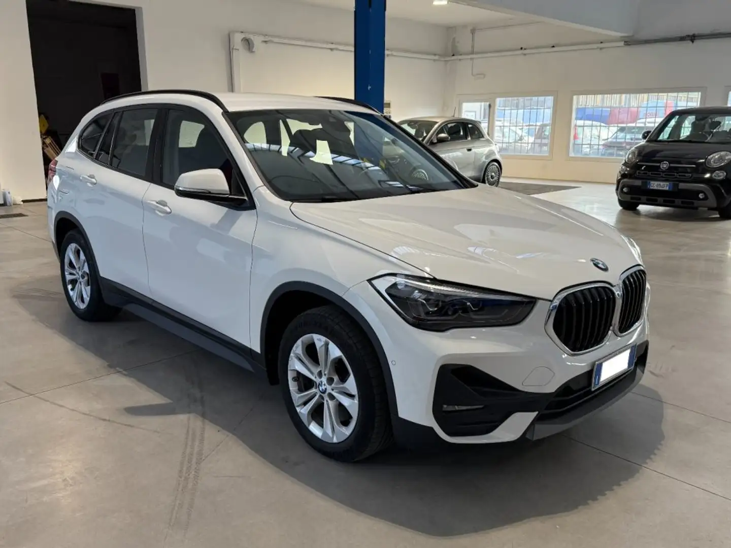 BMW X1 xDrive25e Business Advantage - PROMO Blanc - 1