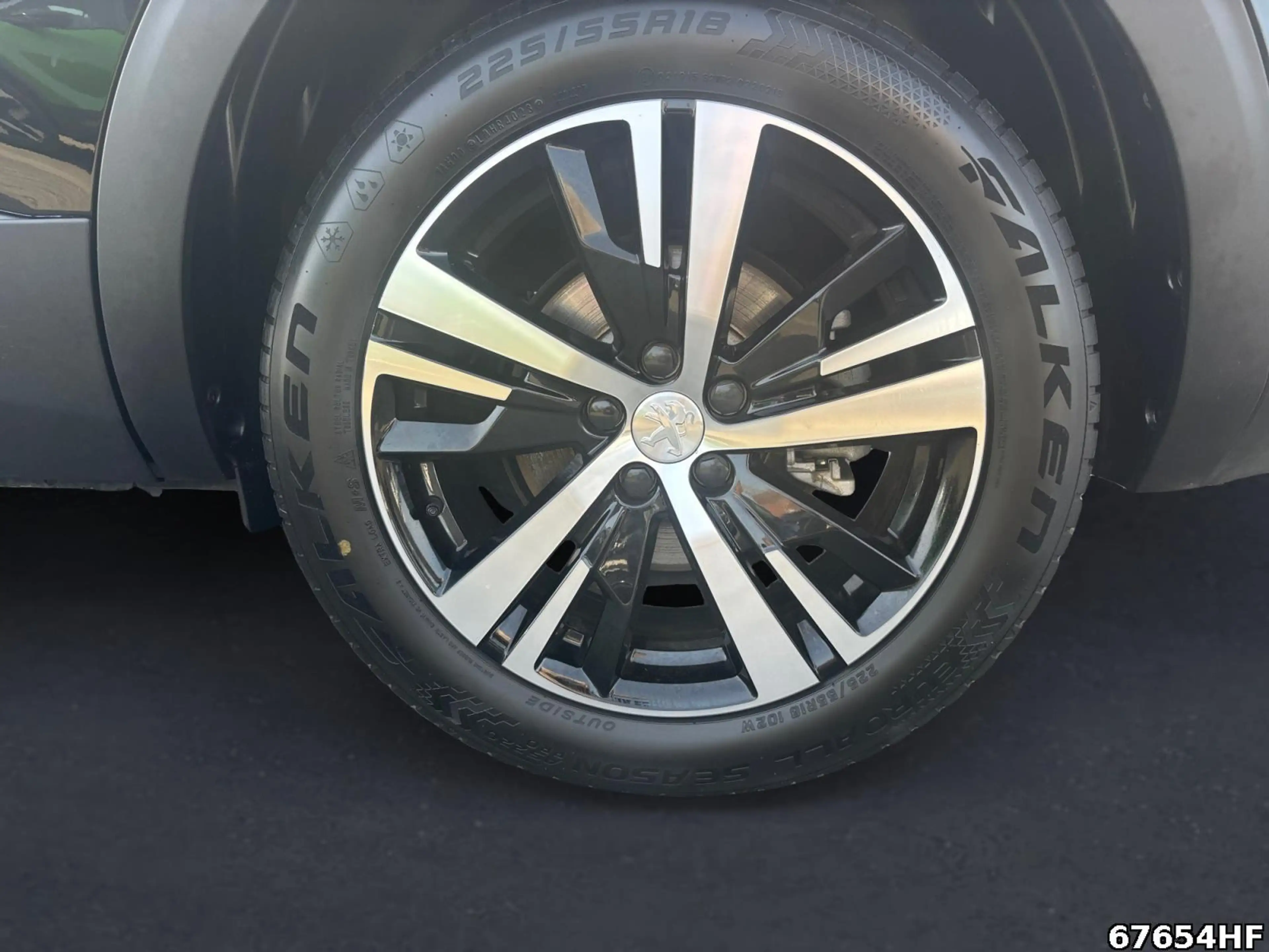 Peugeot 5008 +MILDHYBRID+SHZ+LANEASSIST+CARPLAY+SHZ+ — photo 5