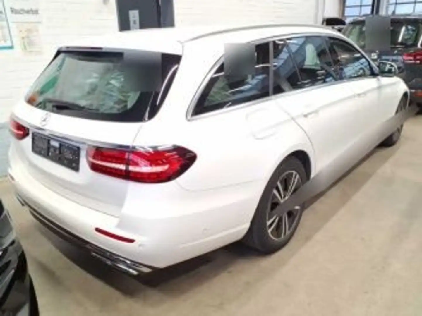 Mercedes-Benz E 220 Avantgarde*MBUX*Ambiente*dig.Cockpit*CAM Weiß - 2