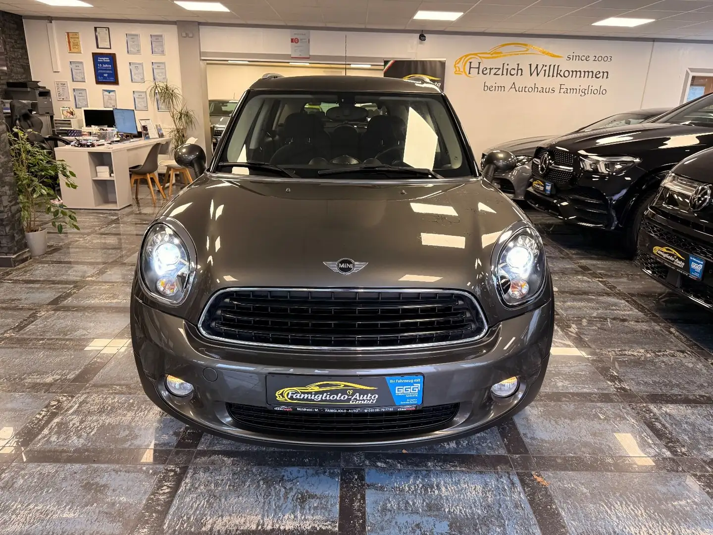 MINI One Countryman /Klimaauto/Xenon/Aluräder/1.Hand Gris - 2