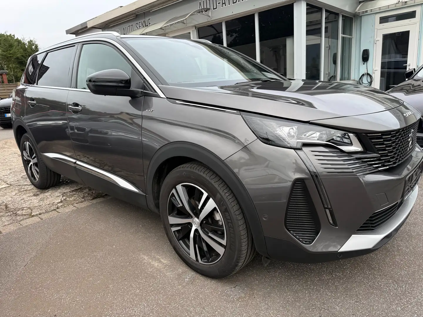 Peugeot 5008 5008 GT PureTech 130 7-Sitzer~ACC~Navi~Leder~Pano Gris - 2