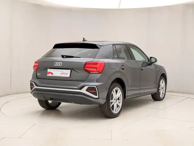 Audi Q2 view 4
