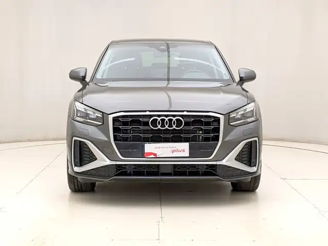 Audi Q2 view 2