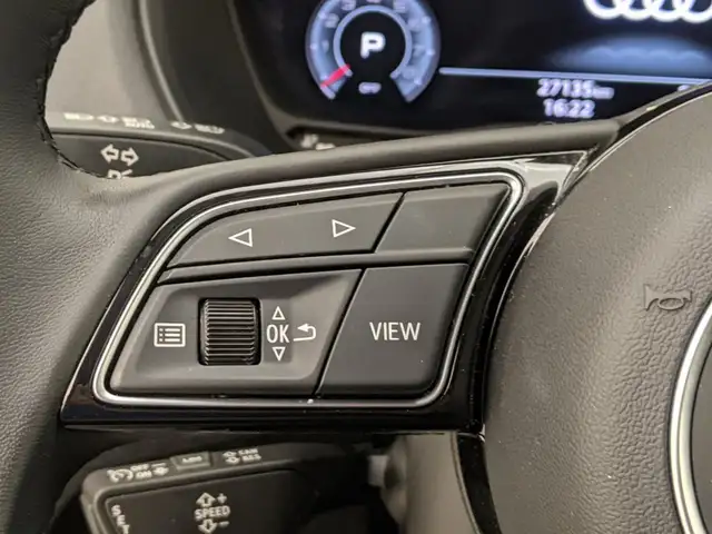Audi Q2 view 11