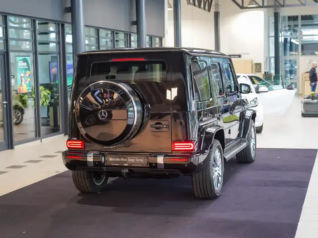 Mercedes-Benz G-Class view 4