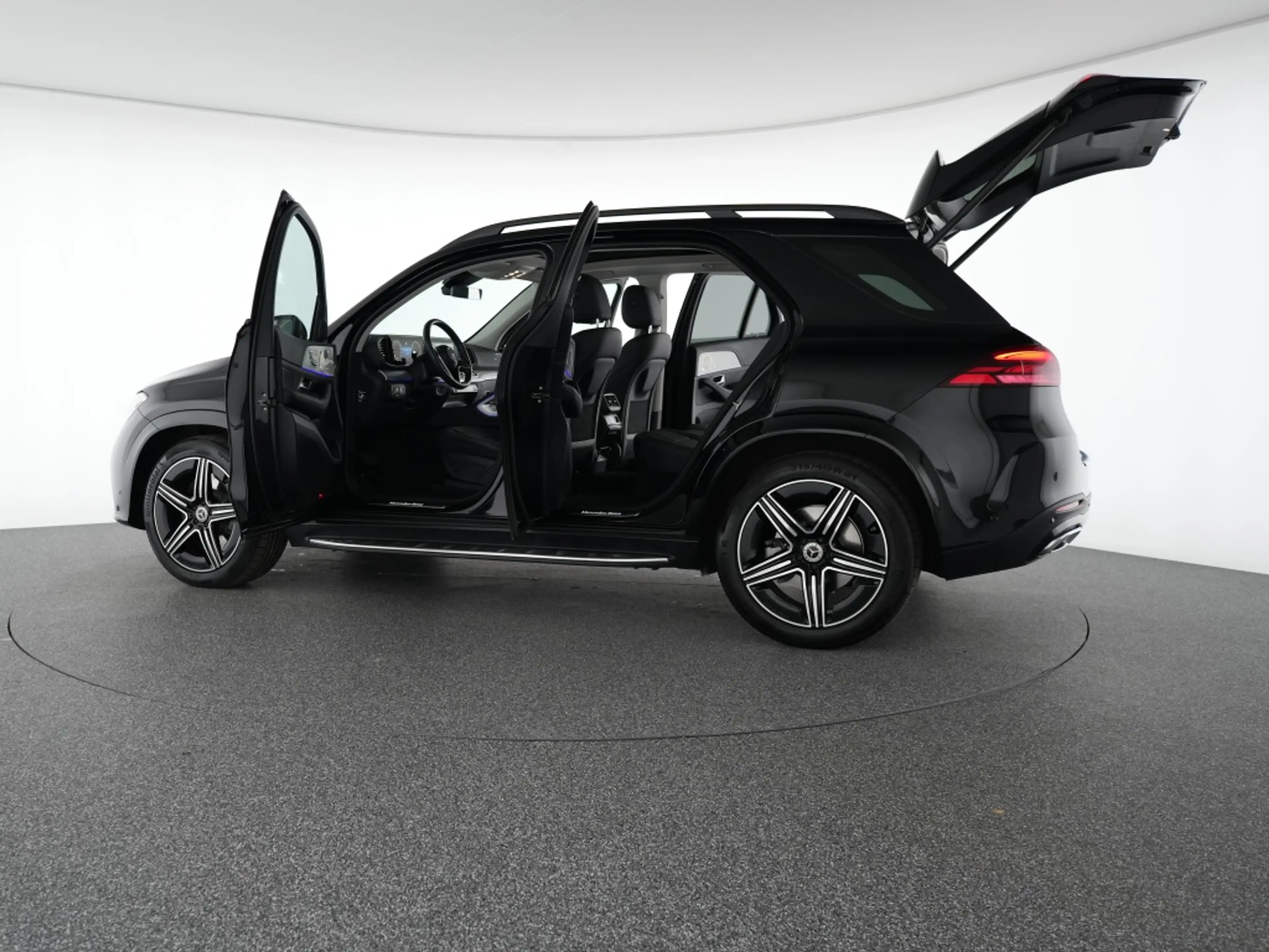 Mercedes-Benz GLE 450 d 4M AMG Premium Night Pano 360° Airmati — photo 14
