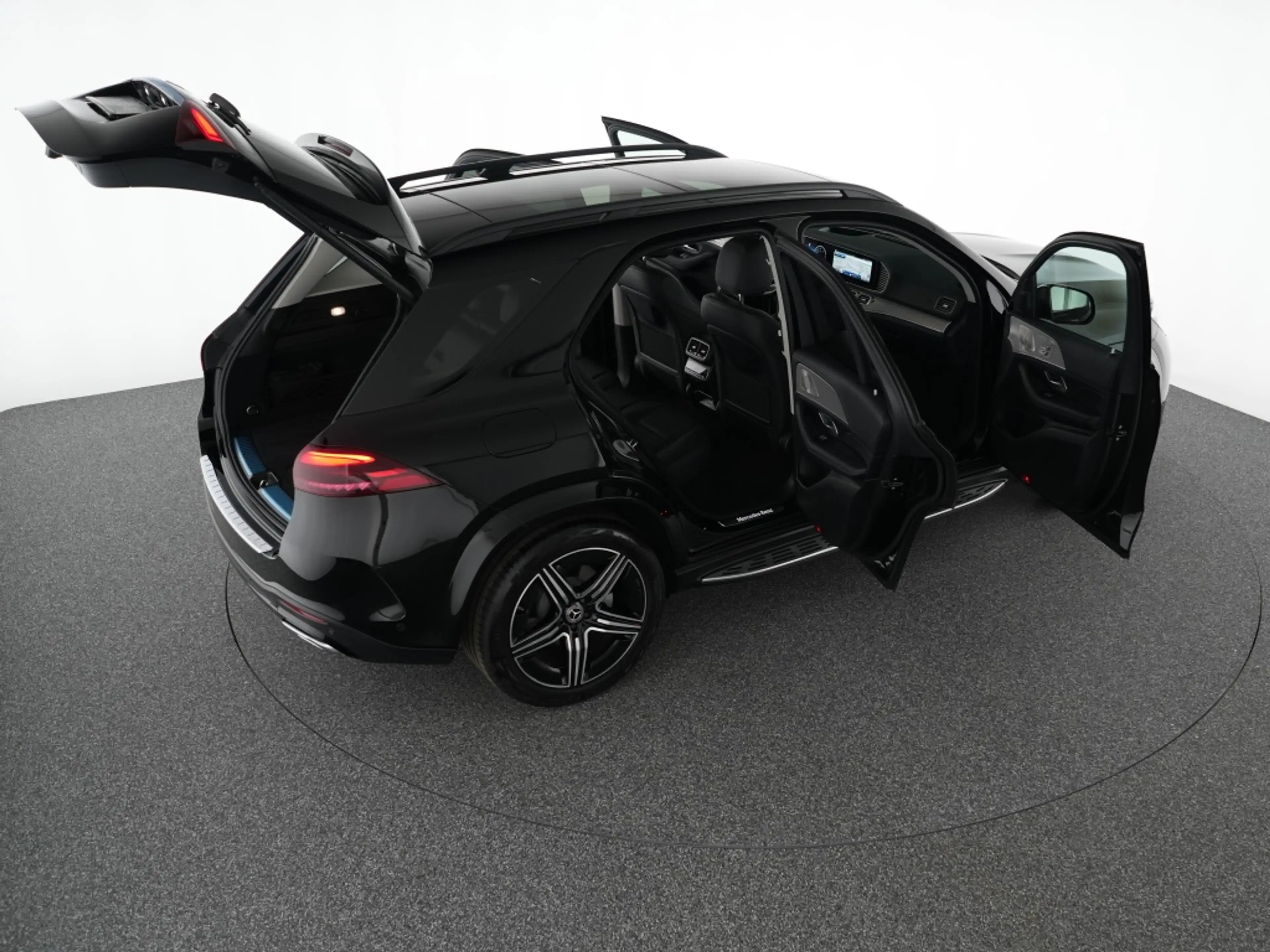 Mercedes-Benz GLE 450 d 4M AMG Premium Night Pano 360° Airmati — photo 13