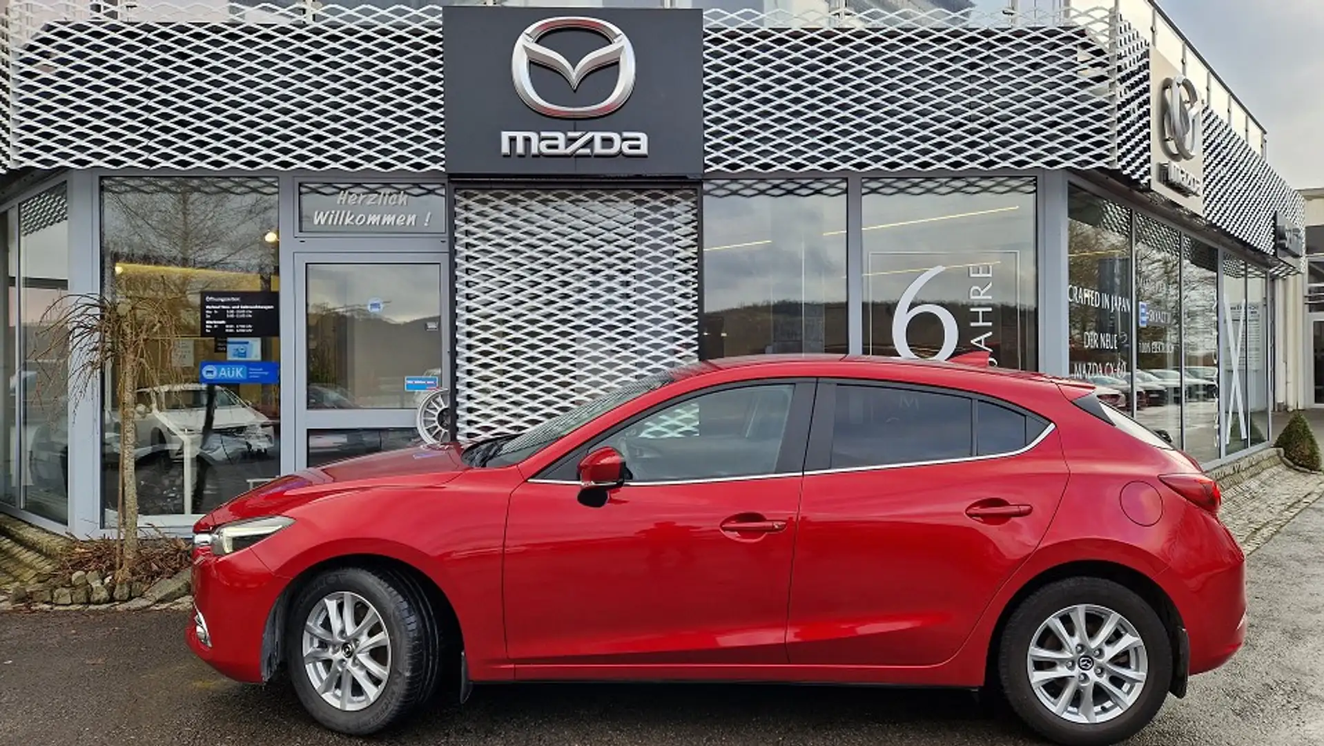 Mazda 3 Exclusive-Line 88 KW (120 PS) inkl. Navi + Kamera Rot - 2