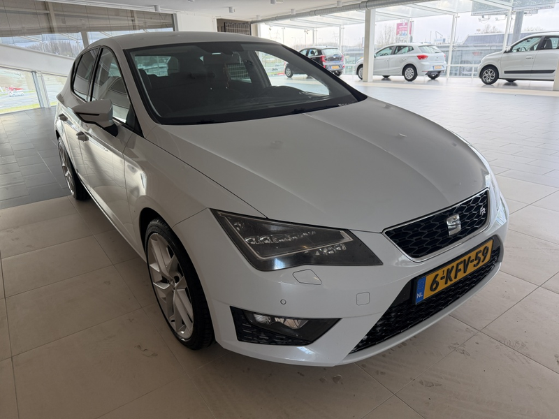SEAT Leon 1.4 TSI FR — photo 2
