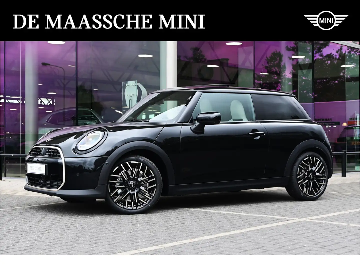 MINI Cooper C Hatchback Automaat / Favoured Trim / Pakket L / 18 Negru - 1