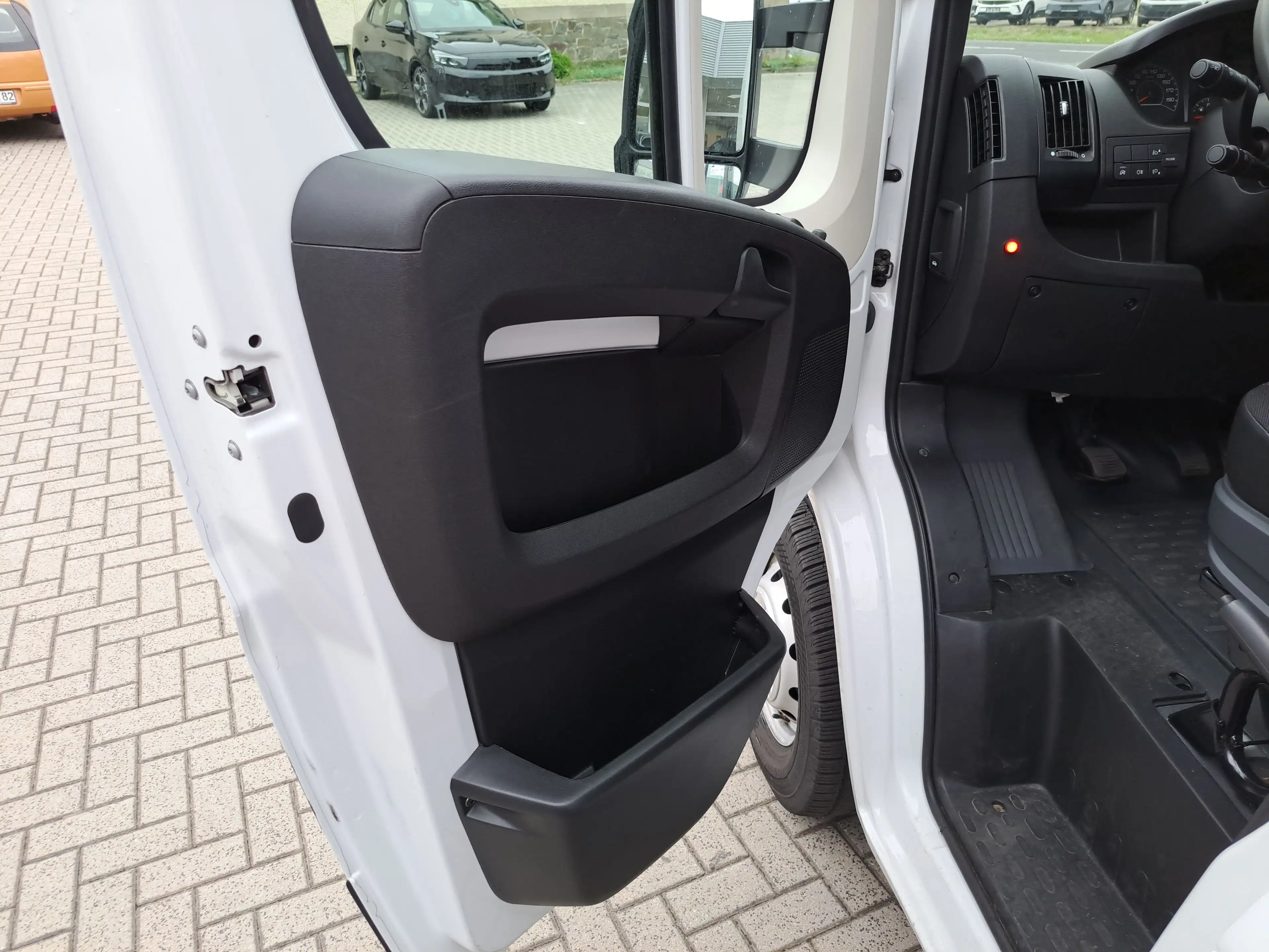 Opel Movano Koffer L4 Ladebordwand — photo 10