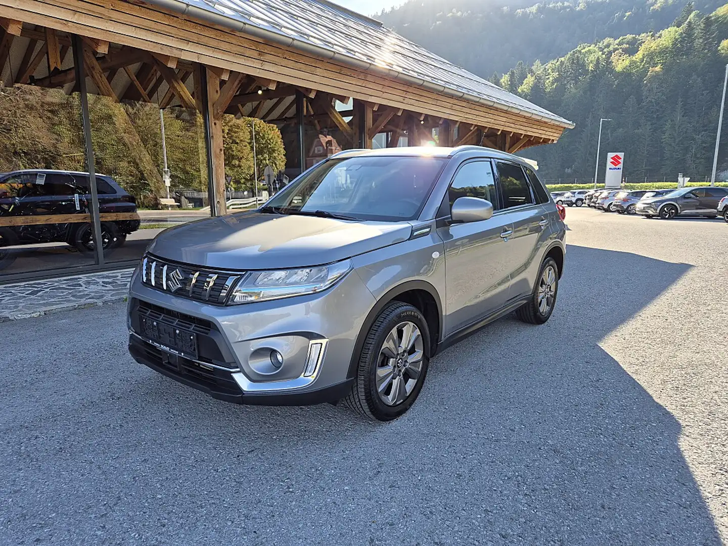 Suzuki Vitara 1,4 GL+ DITC Hybrid ALLGRIP shine Grau - 1