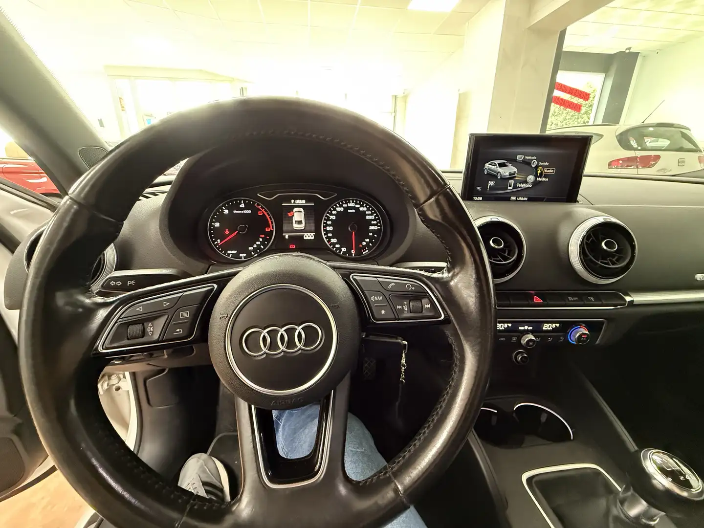 Audi A3 Sedán 2.0TDI S Line Edition 110kW Blanco - 1