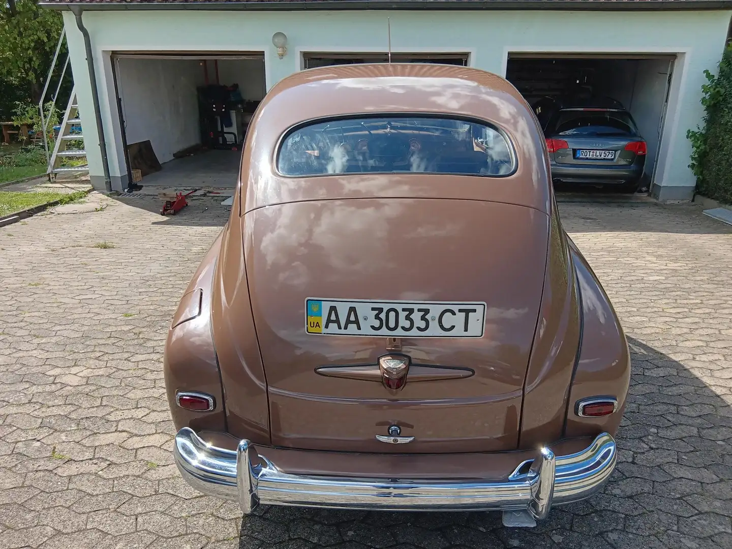 GAZ GAZ M20 Pobeda Marrón - 2