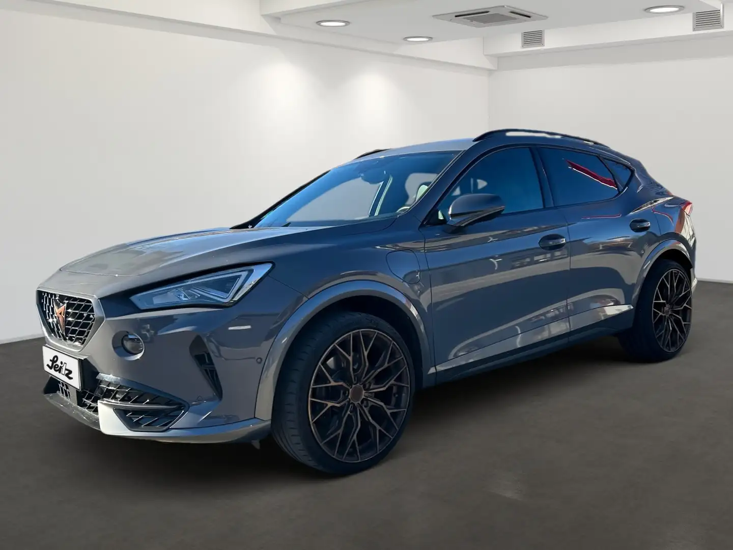 CUPRA Formentor 1.4 TSI e-Hybrid VZ *AHK*LED*KAMERA*NAVI* Grijs - 2