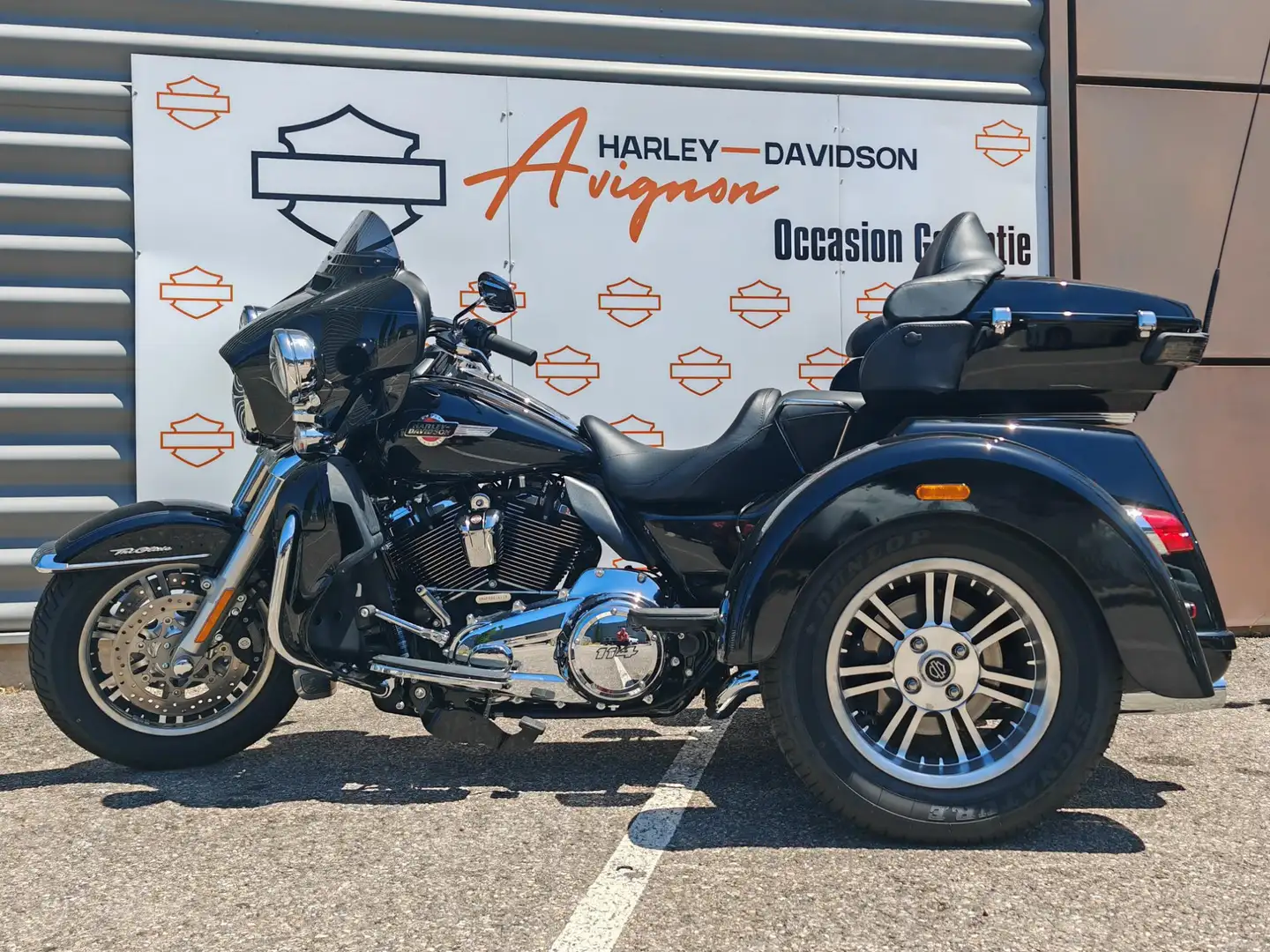 Harley-Davidson Tri Glide Noir - 1