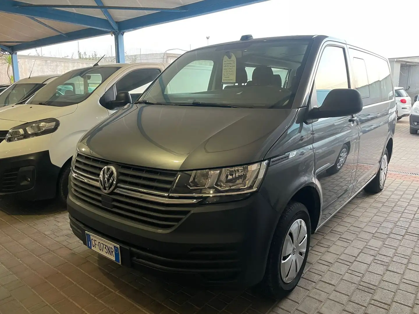 Volkswagen T6 Transporter Transporter 2.0 TDI 110CV PC Kombi Business Gris - 2