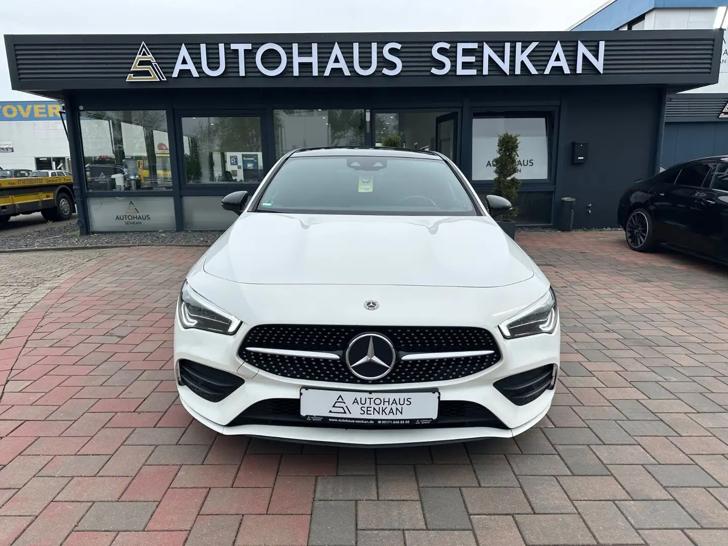 Mercedes-Benz CLA 200 AMG-LINE*STANDHEIZ*AHK*R-CAM*PANO* Weiß - 2