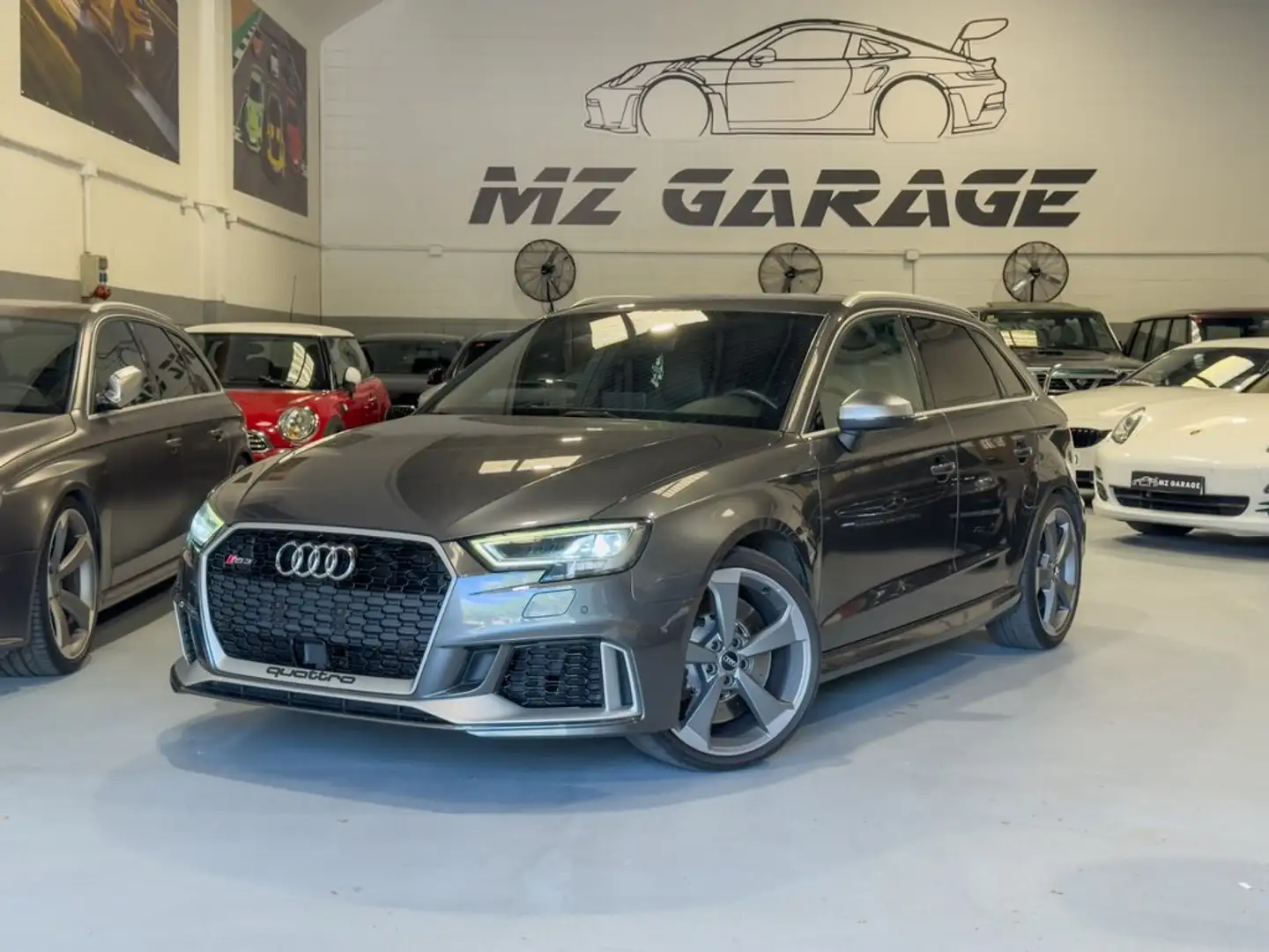 Audi A3 RS 3 2.5 TFSI quattro S tronic Sportback Grijs - 1