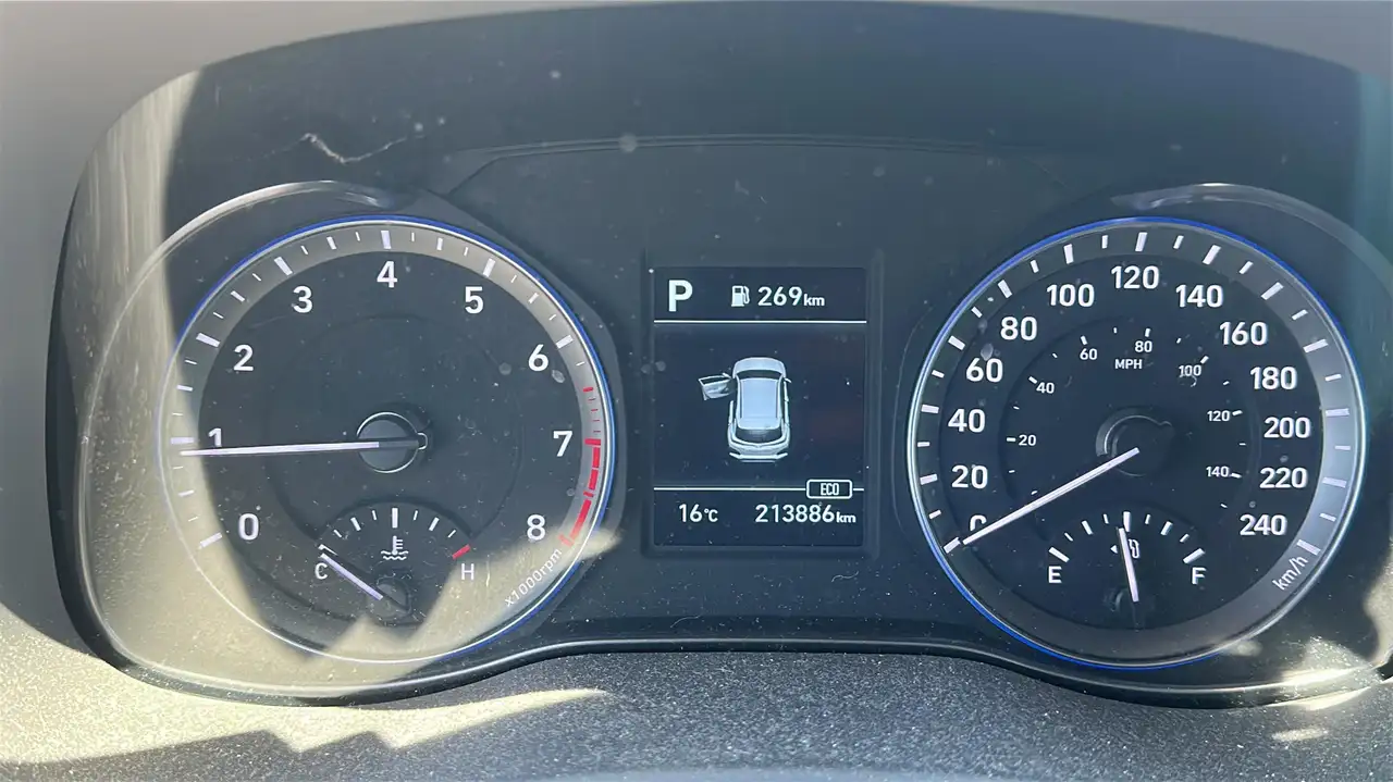 Hyundai KONA снимка Hyundai KONA