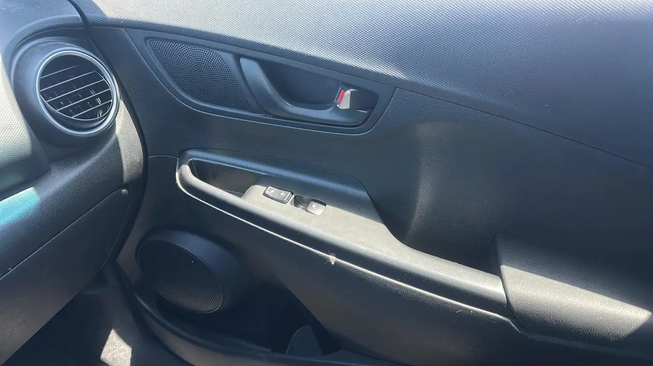 Hyundai KONA снимка Hyundai KONA