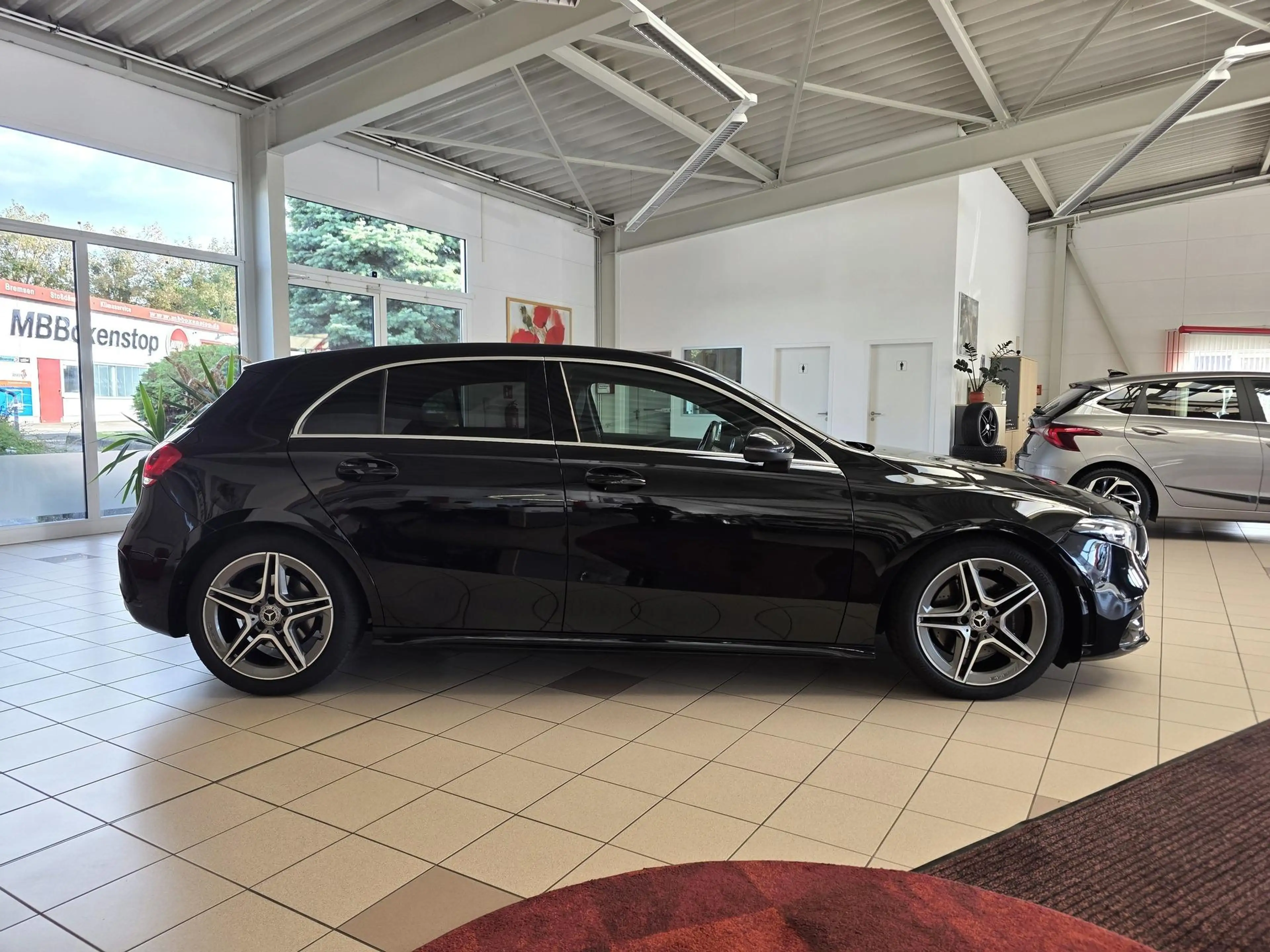 Mercedes-Benz A 220 A 220 AMG Line DCT/Navi/MBUX/LED/Ambiente/Kamera — photo 9