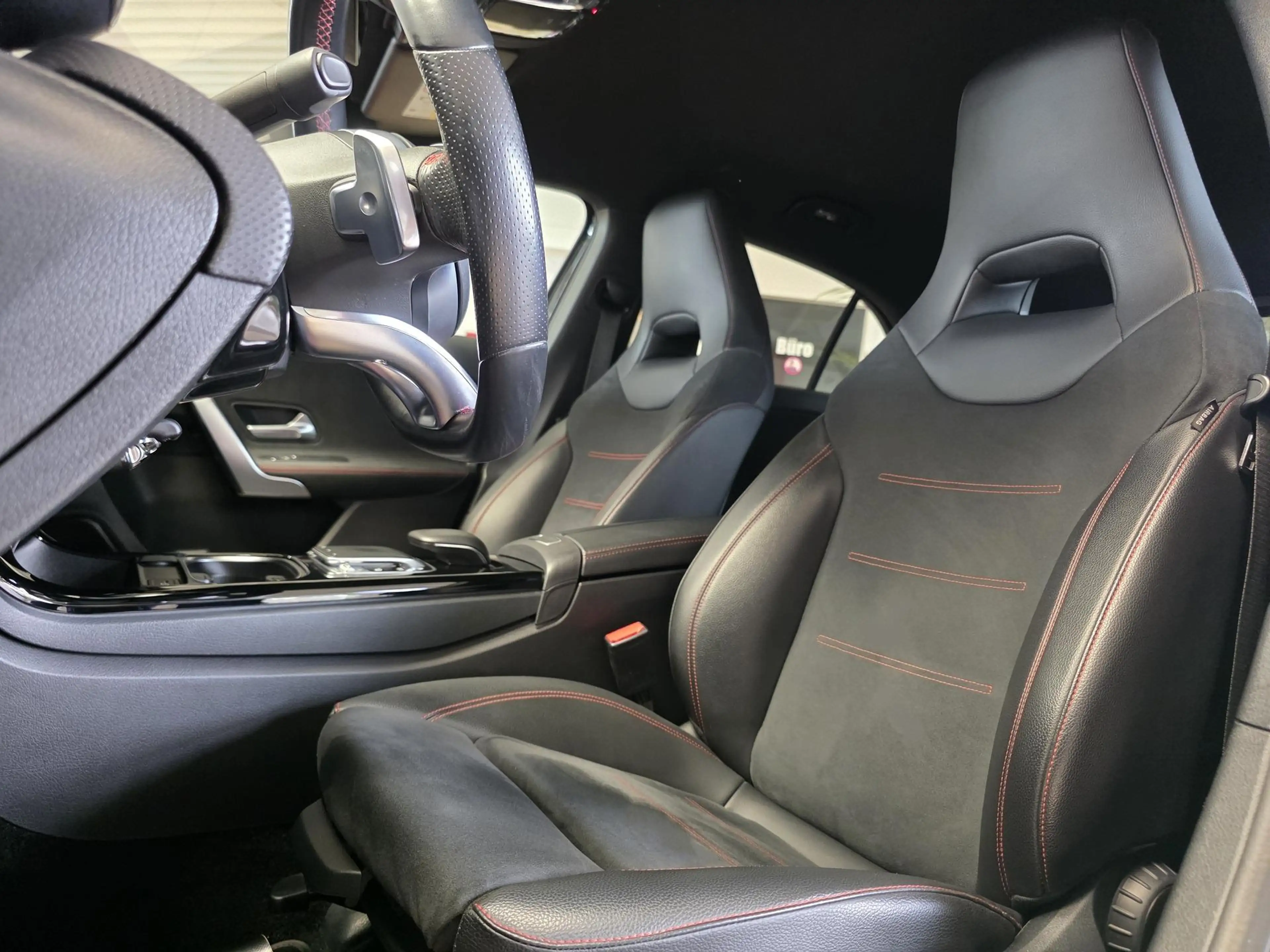 Mercedes-Benz A 220 A 220 AMG Line DCT/Navi/MBUX/LED/Ambiente/Kamera — photo 13