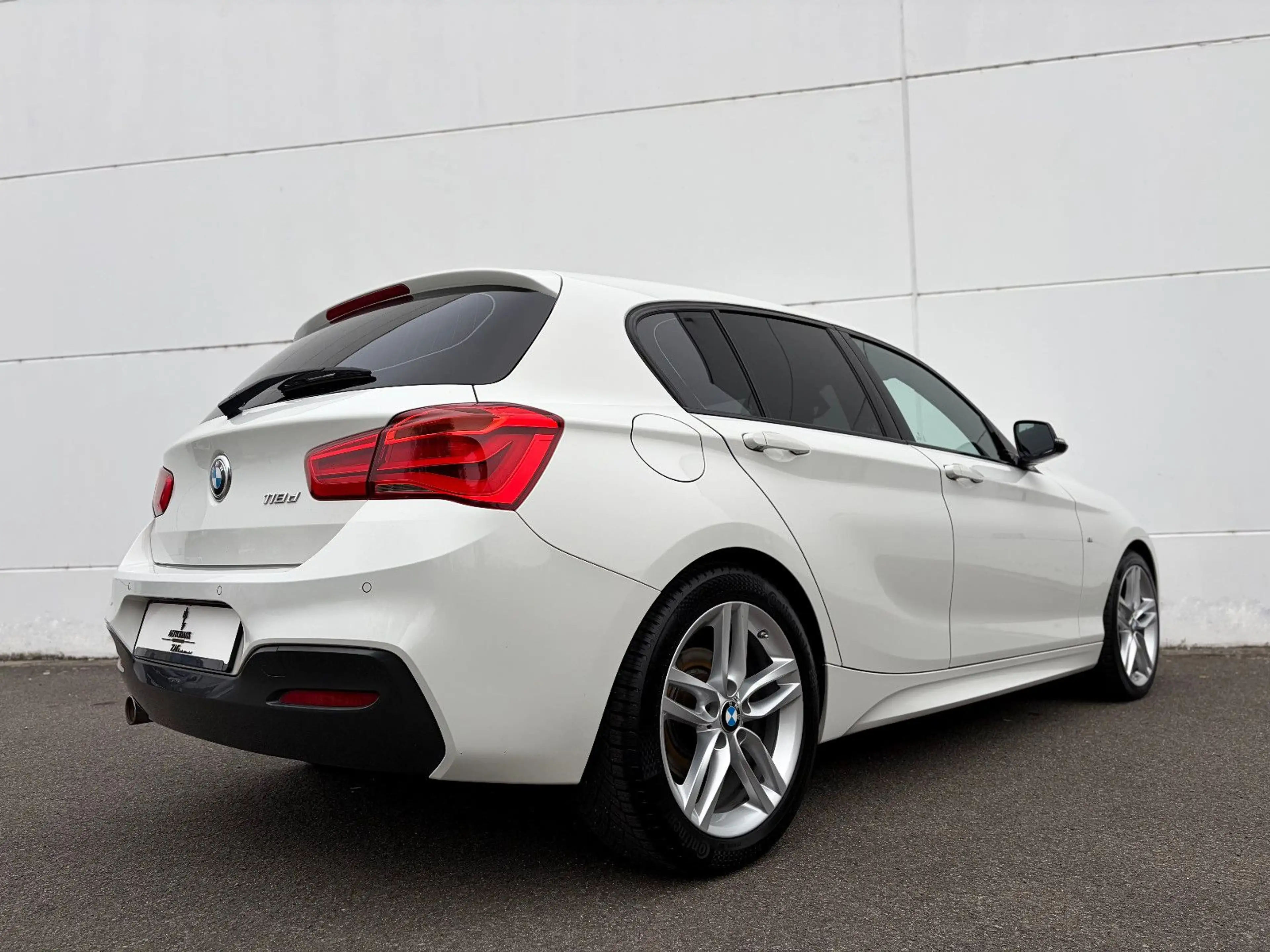 BMW 118 d ///M Sport*SHADOW LINE*ALCANTARA*NAVI*LED* — photo 8