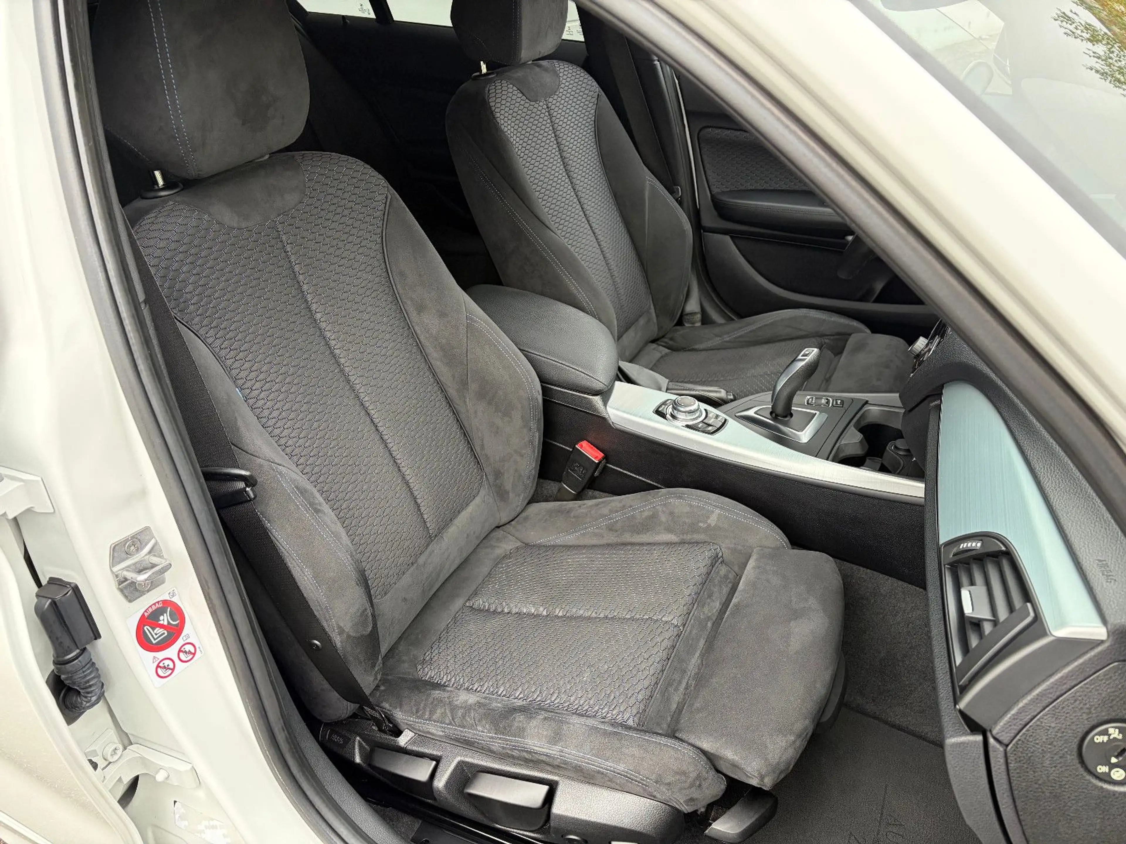BMW 118 d ///M Sport*SHADOW LINE*ALCANTARA*NAVI*LED* — photo 14