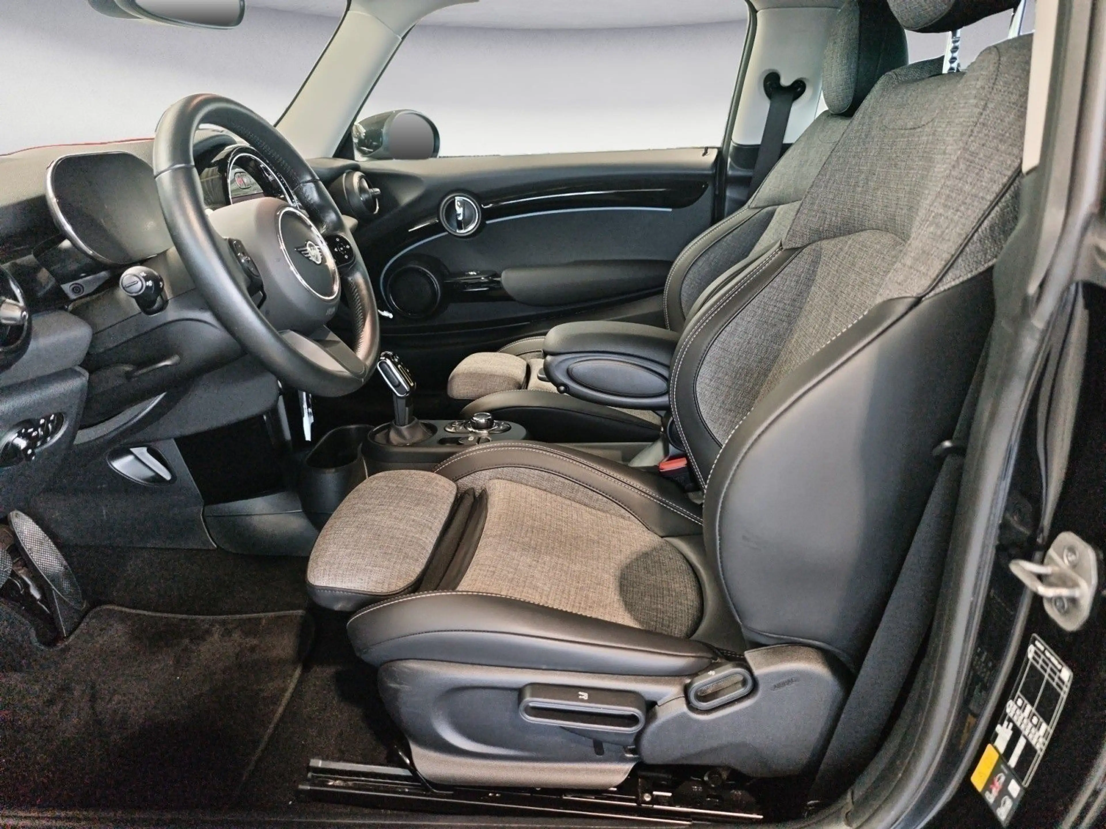 MINI Cooper E Cooper SE Classic Trim Klimaaut. Sportsitze PDC — photo 11