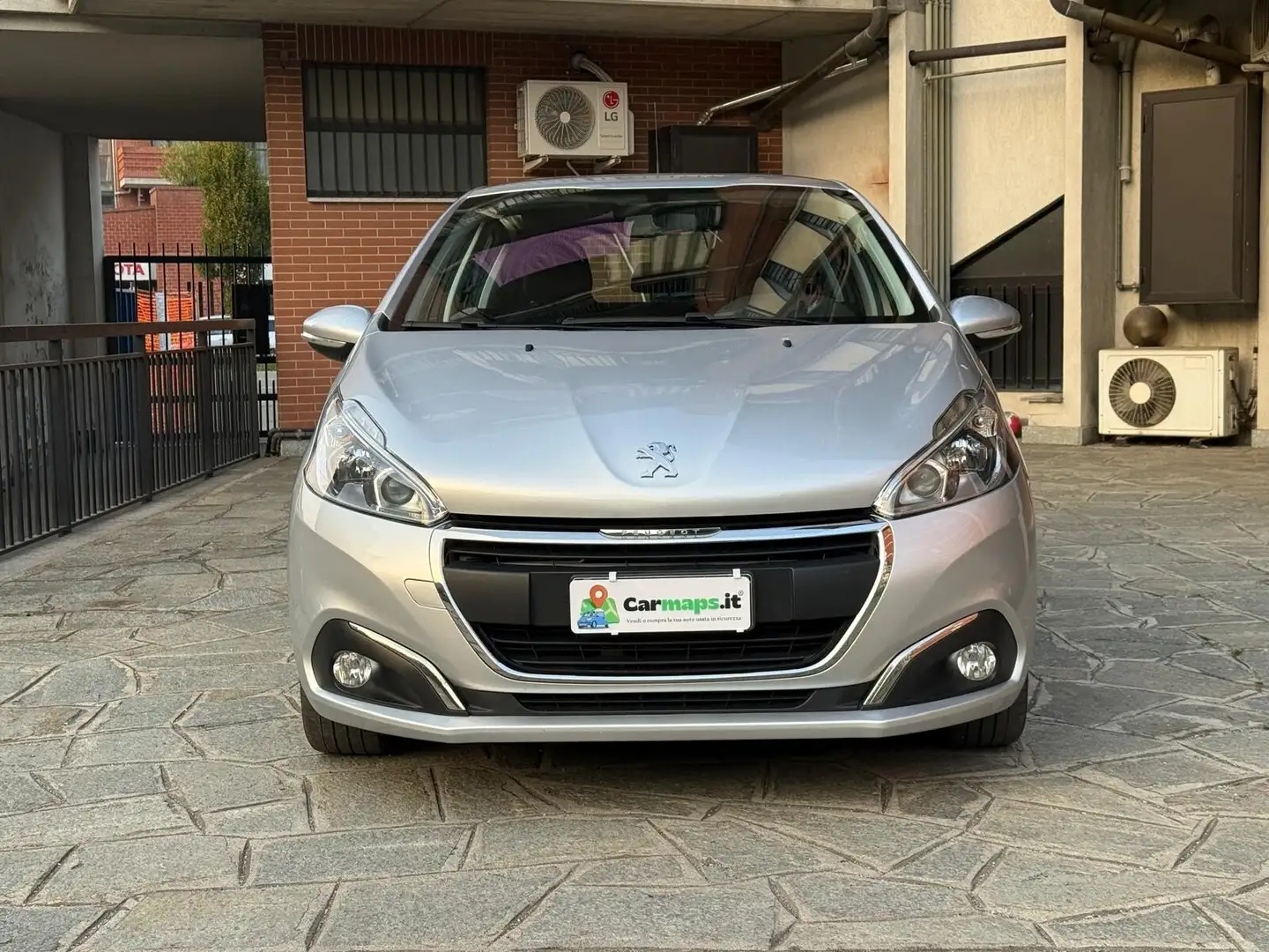 Peugeot 208 PureTech 82 5p. GPL Active Grijs - 2