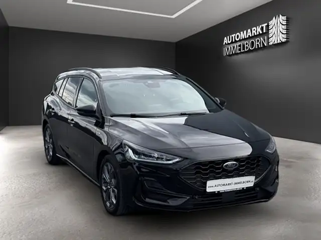 Ford Focus view 2