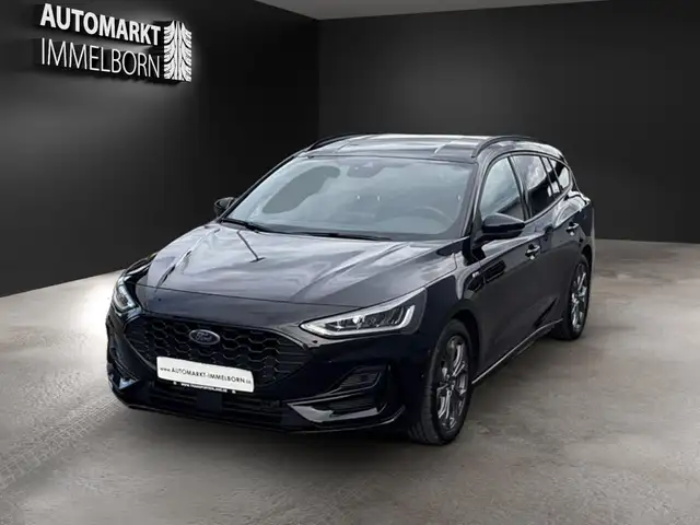 Ford Focus view 3