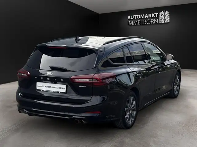 Ford Focus view 7
