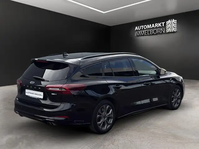 Ford Focus view 8