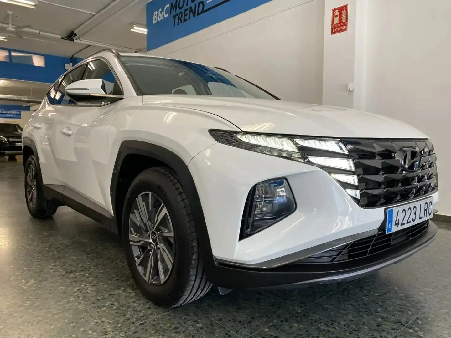 Hyundai TUCSON 1.6 CRDI 48V Maxx Safe 4x2 DT Auto 136cv - 2