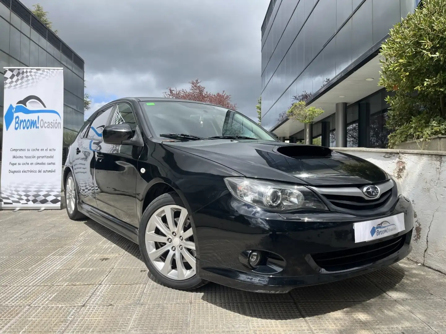 Subaru Impreza Pequeño Manual de 5 Puertas Zwart - 1