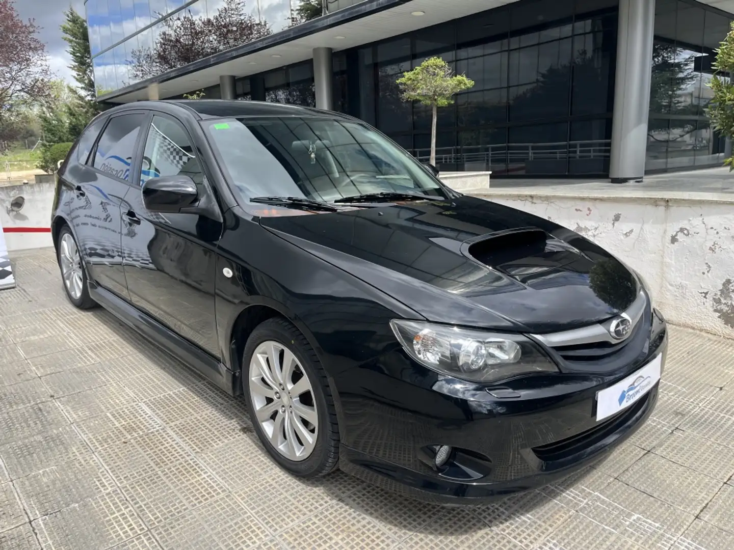 Subaru Impreza Pequeño Manual de 5 Puertas Zwart - 2