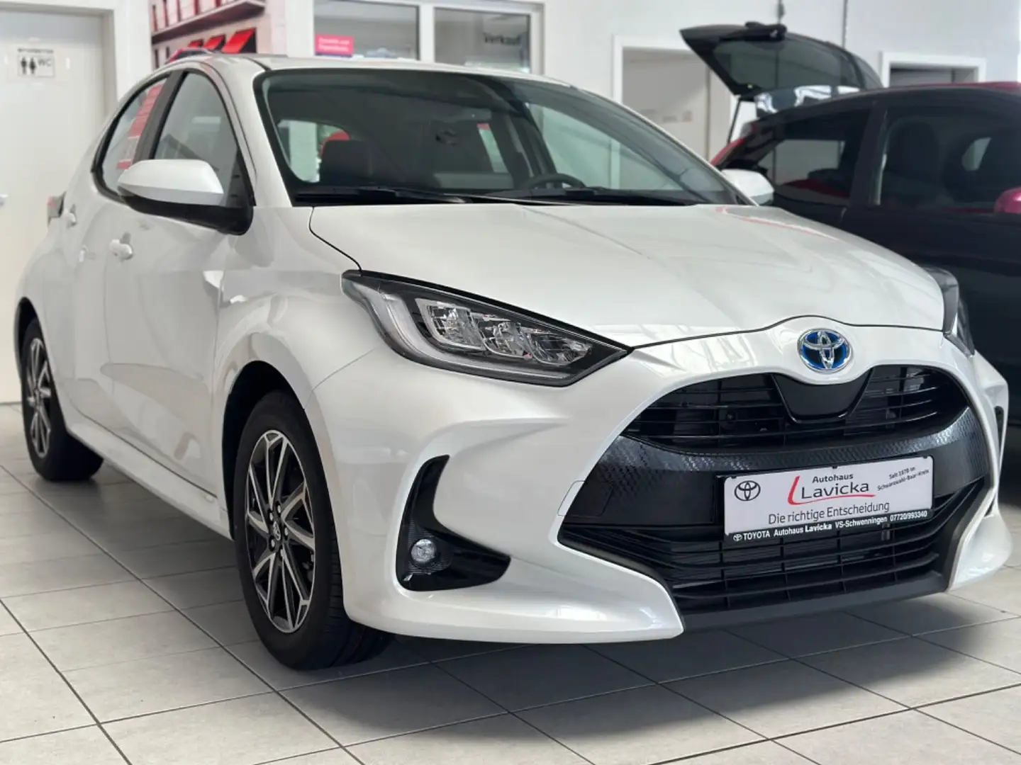 Toyota Yaris 1,5 Hybrid Team D | Comfort + Safety-Paket Wit - 1