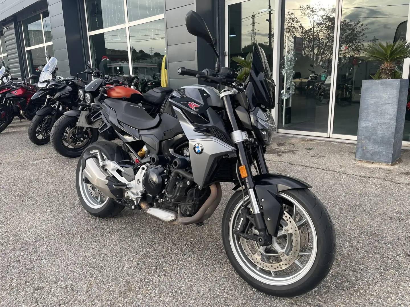BMW F 900 R Noir - 2