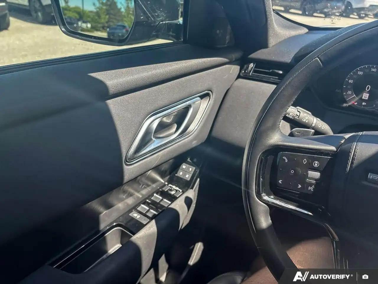 Land Rover Range Rover Velar снимка Land Rover Range Rover Velar