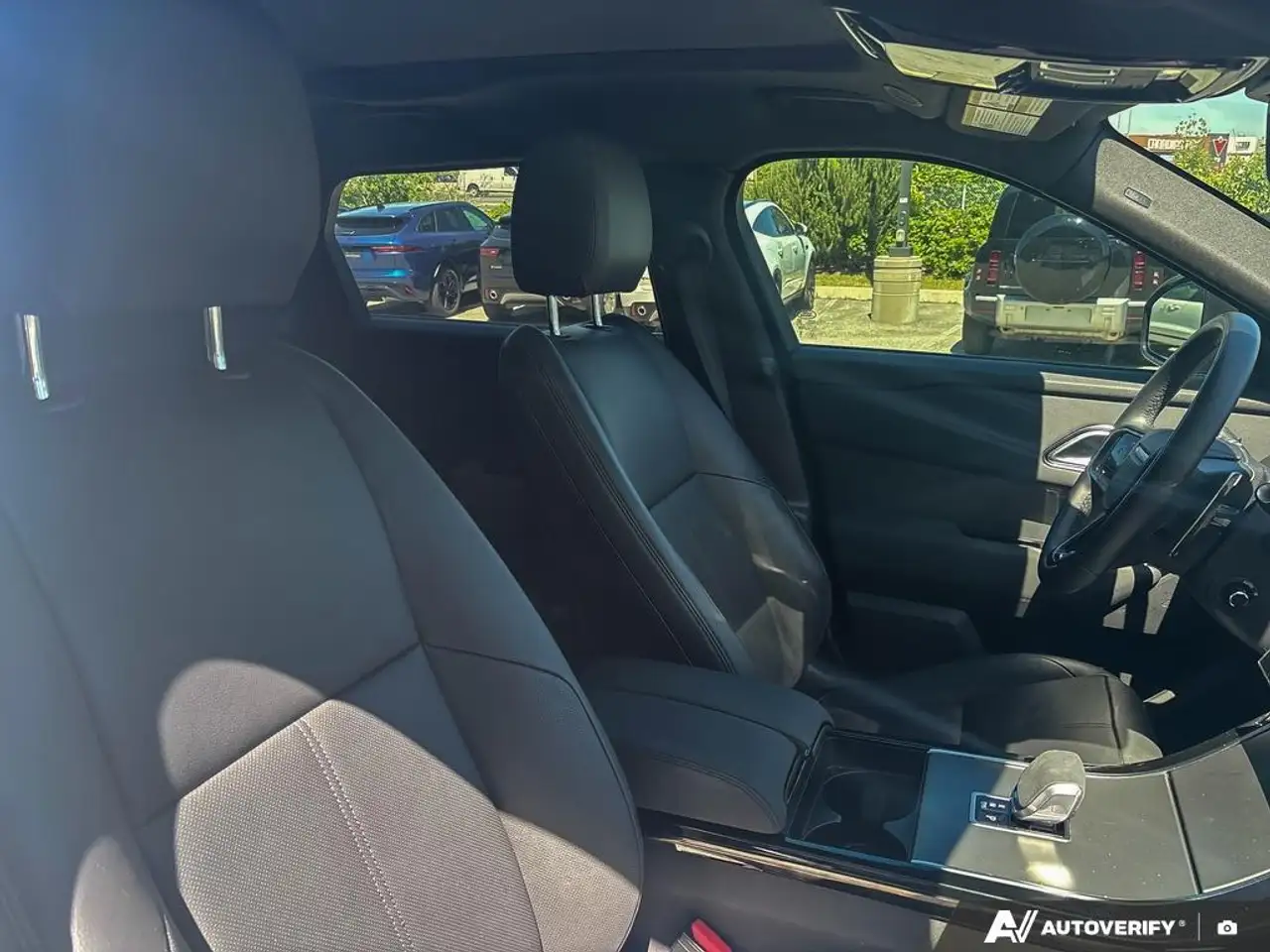 Land Rover Range Rover Velar снимка Land Rover Range Rover Velar