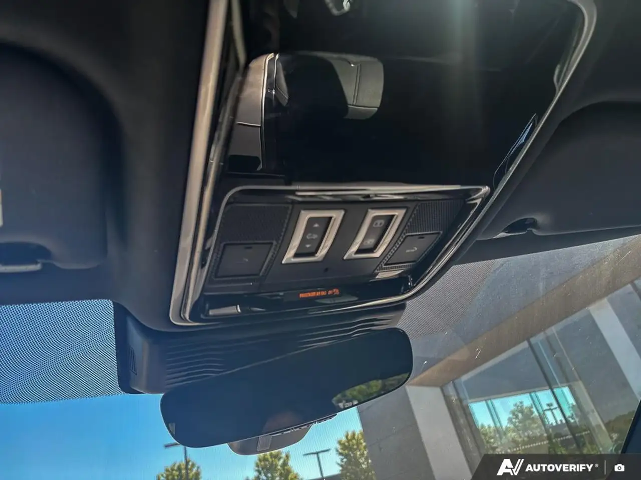 Land Rover Range Rover Velar снимка Land Rover Range Rover Velar